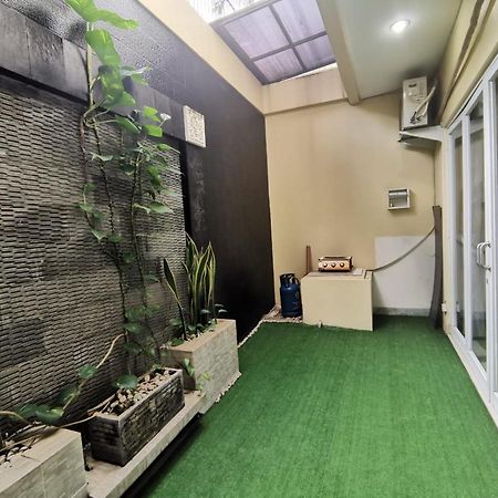 Platinum Setramurni Guest House Bandung 3Br Exteriör bild
